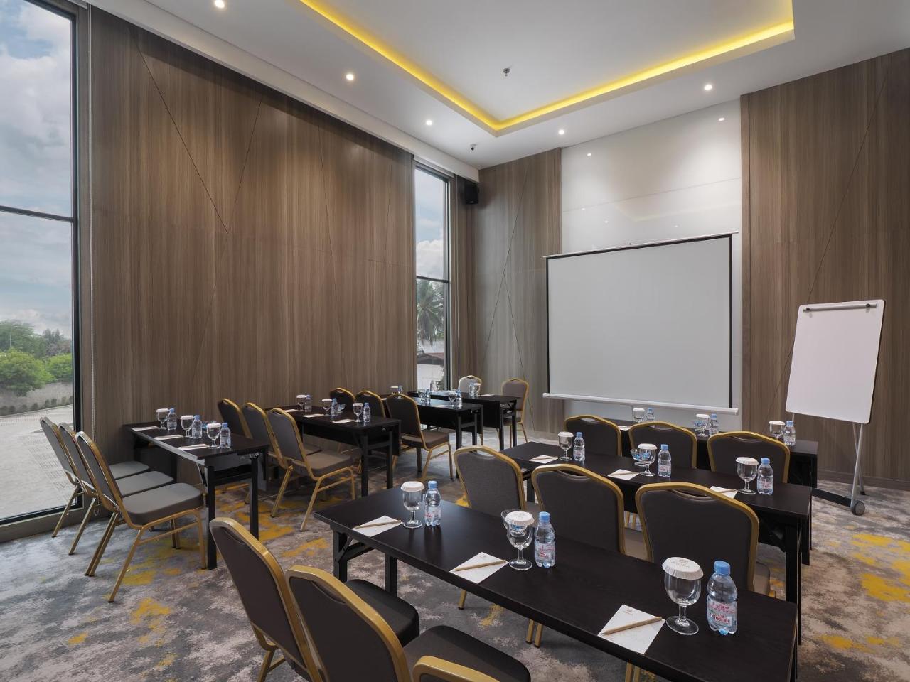 Arosa Hotel Jacarta Exterior foto